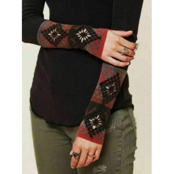 Free People Black Kombucha Crochet Print Cuff Thermal Top Shirt S ASO - Picture 2 of 3